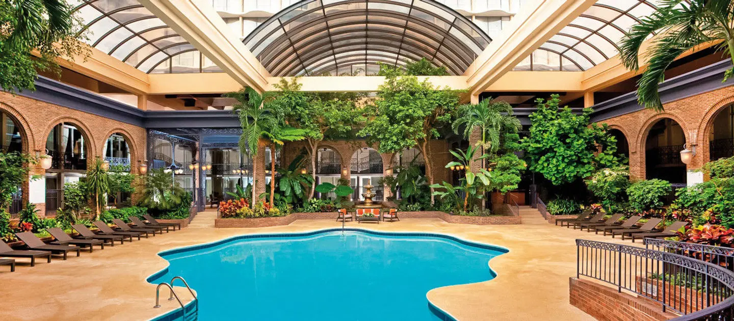 Courtland Grand Hotel Hallenbad