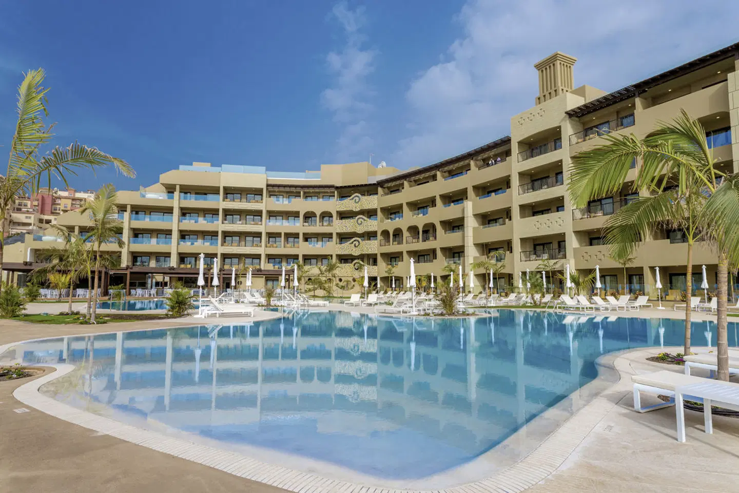 GF Victoria OUTDOOR_POOL