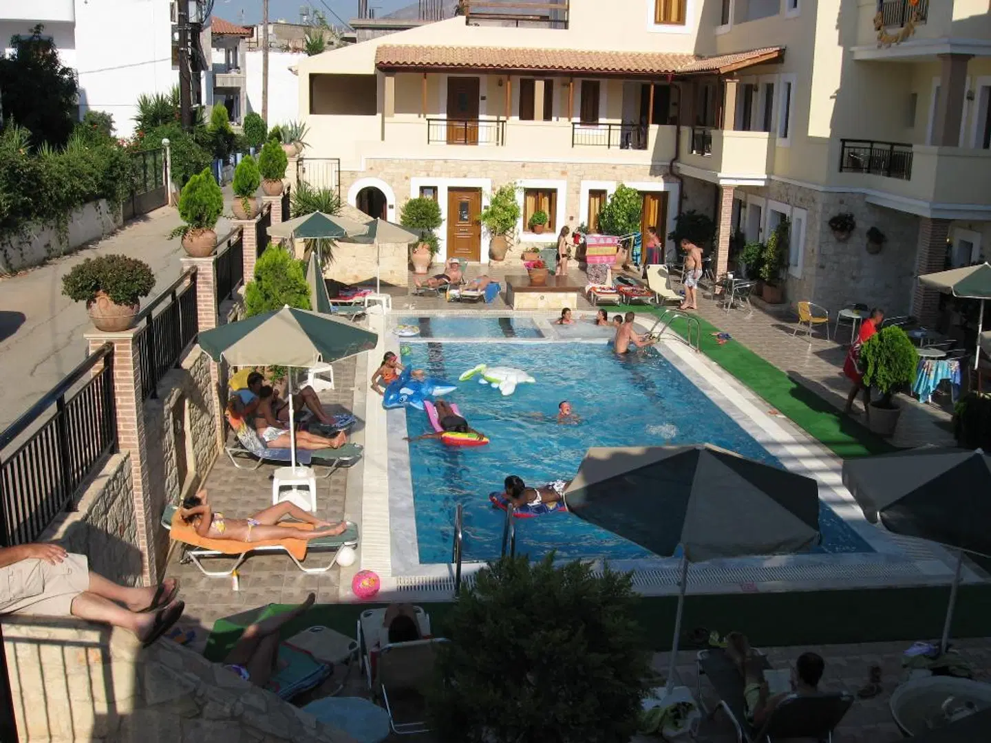 Apollo City Hotel OUTDOOR_POOL