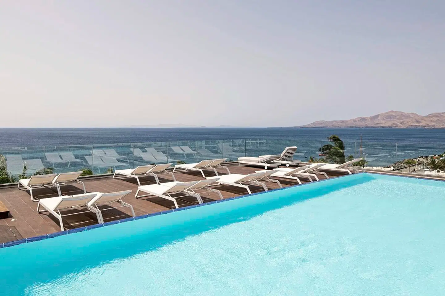 Fariones OUTDOOR_POOL