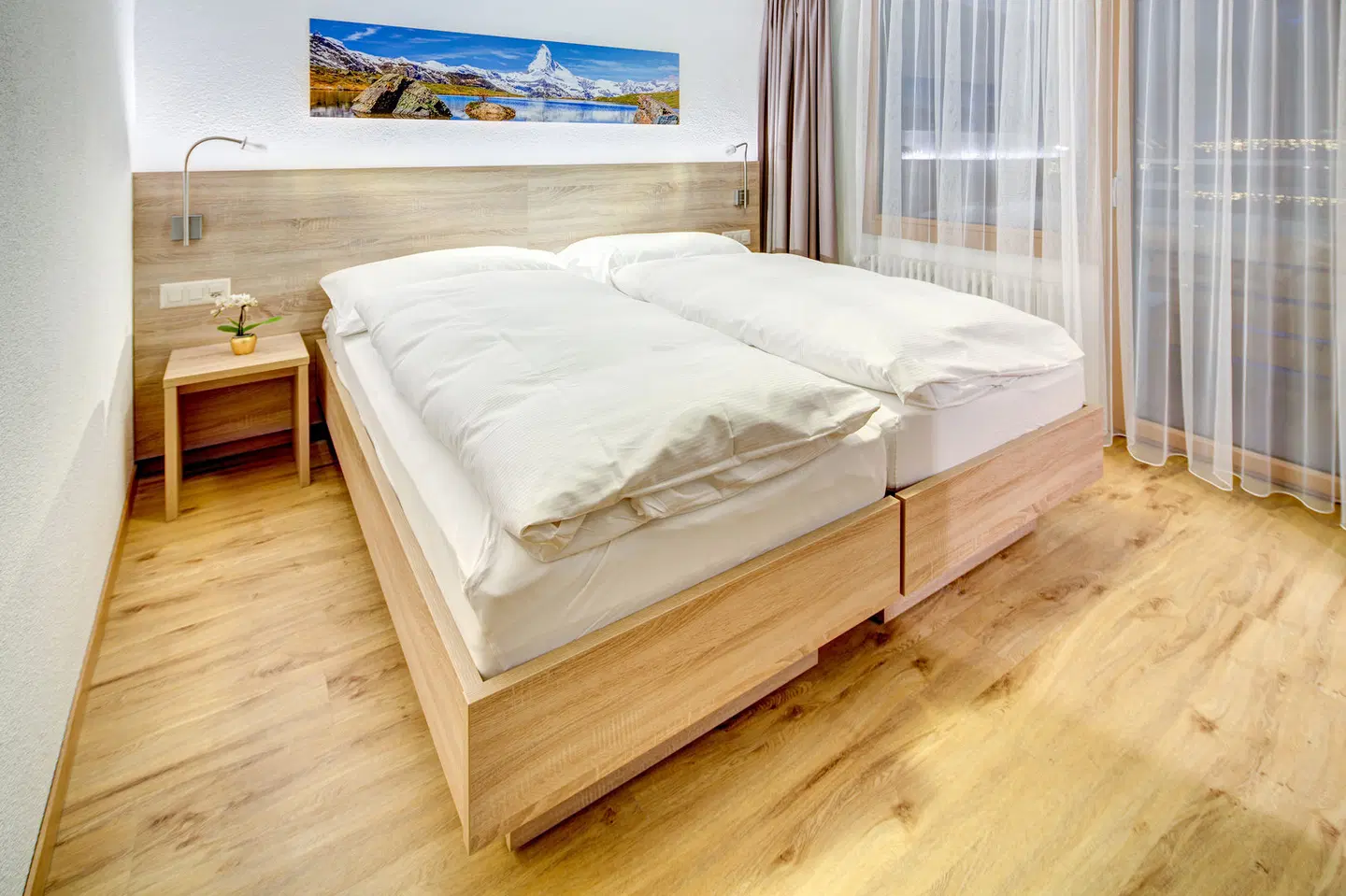 Matterhorn Inn ROOM_EXAMPLE
