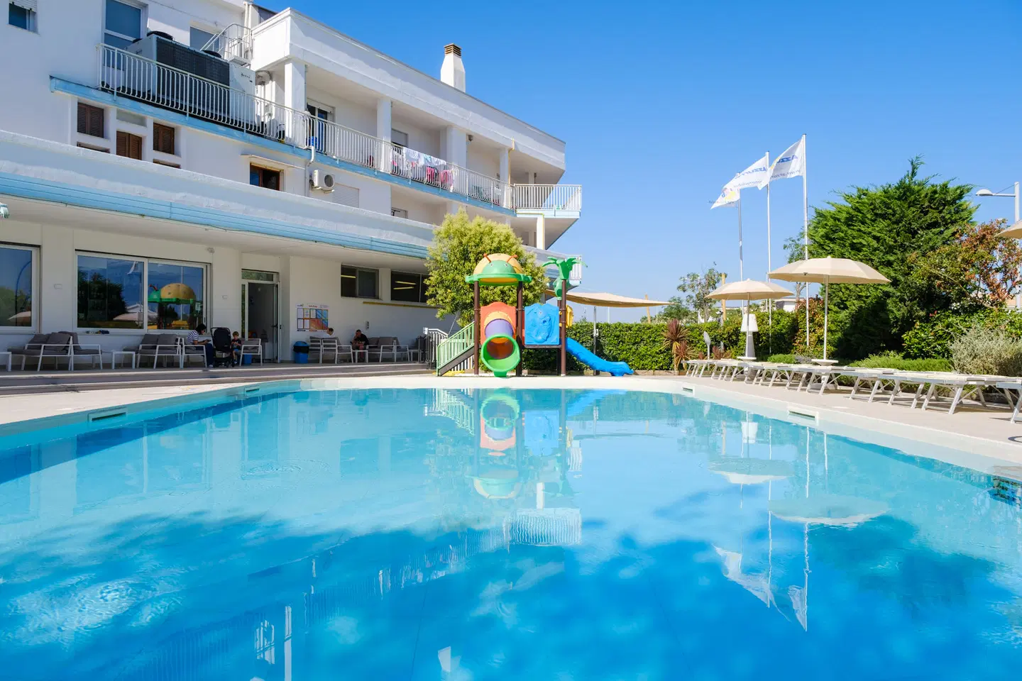 Family Hotel Alexander - Azzurro Club Vacanze OUTDOOR_POOL