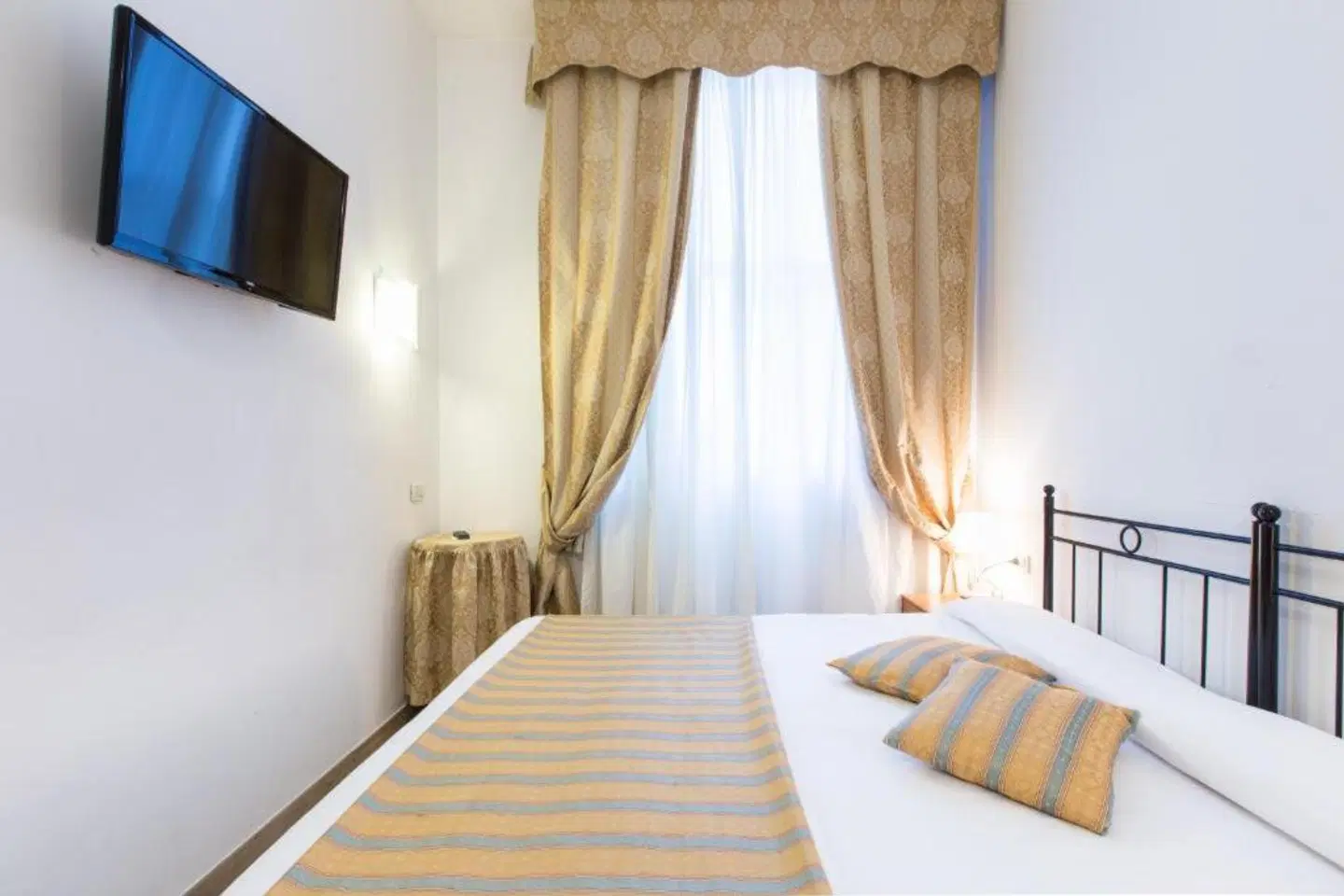 Hotel Agli Artisti &  Alloggi Agli Artisti ROOM_EXAMPLE