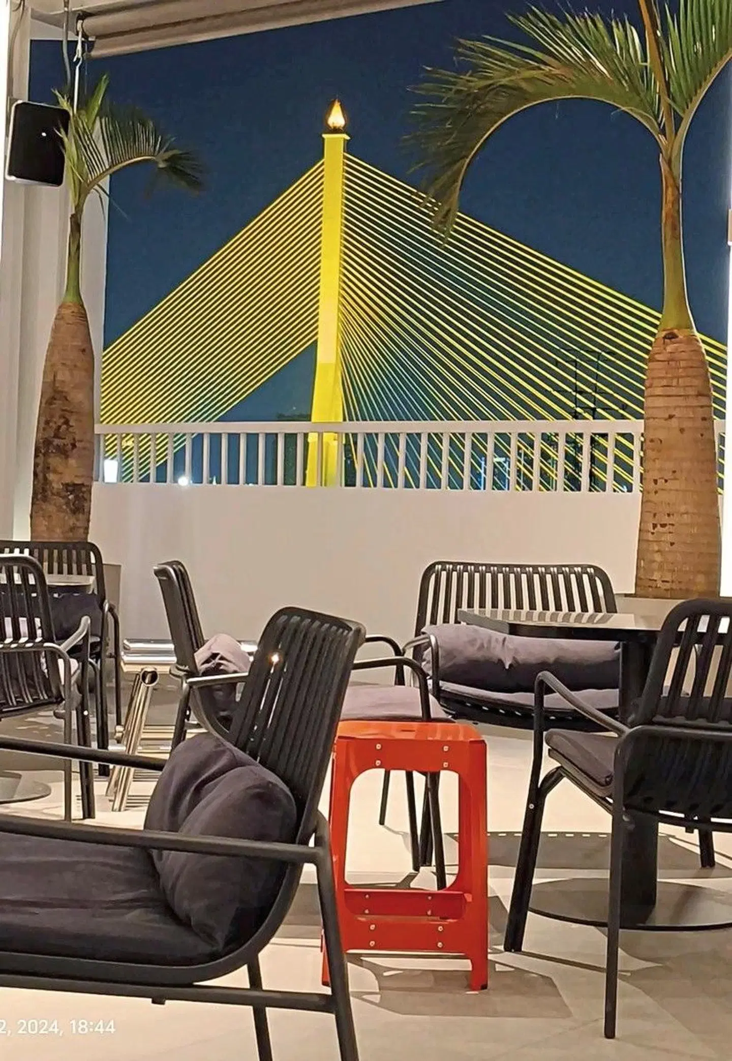 The StandardX Bangkok Phra Arthit Terrasse