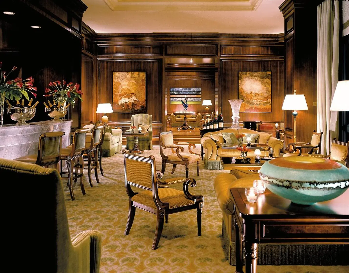 Four Seasons Hotel Doha Bar