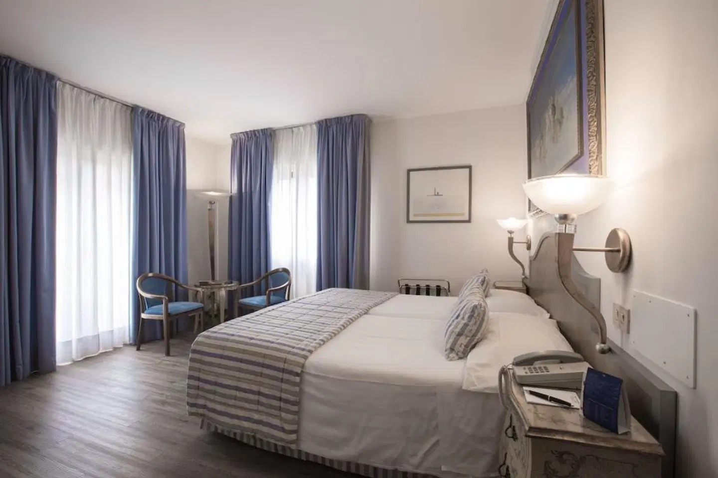 Amadeus ROOM_EXAMPLE