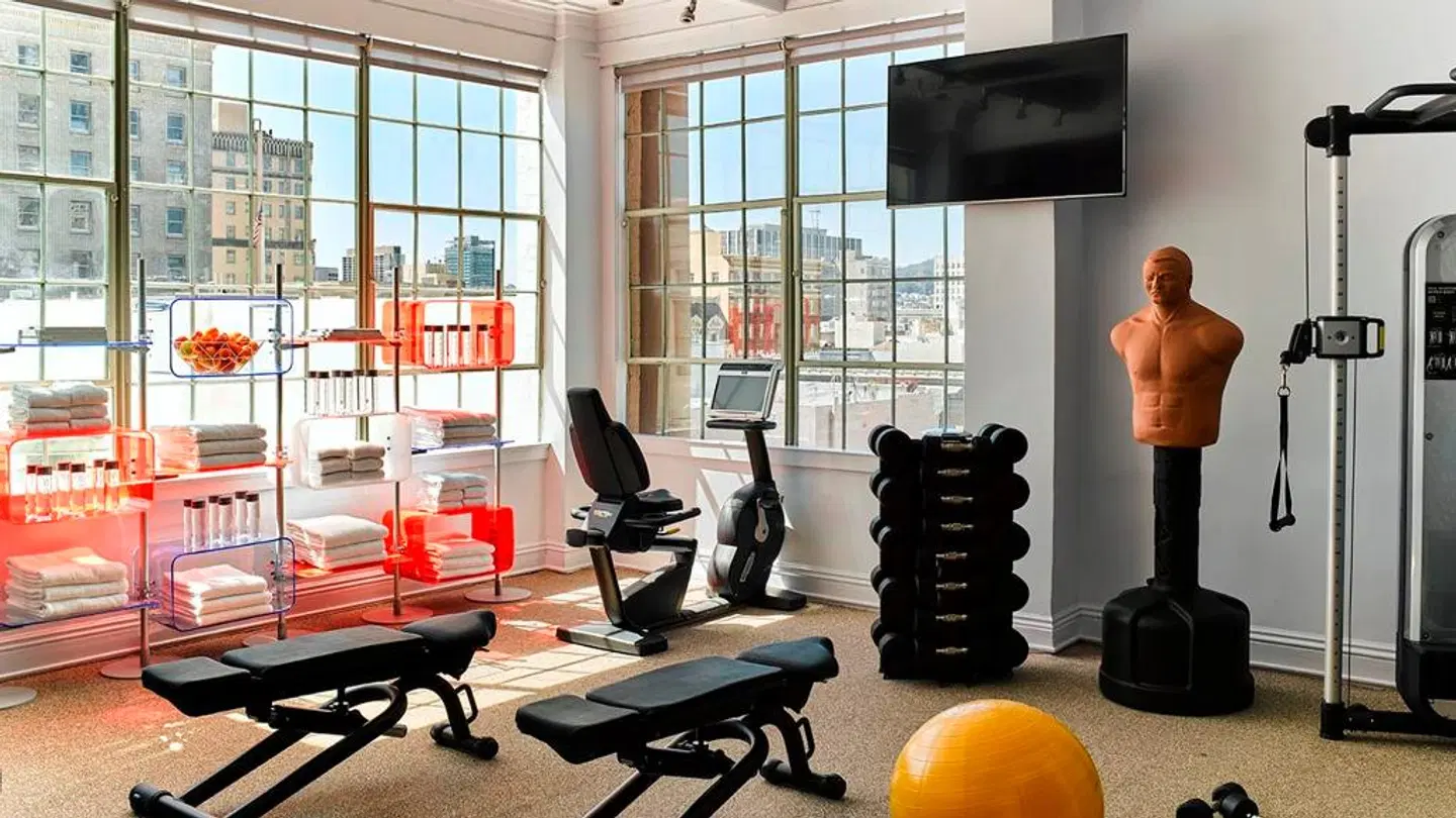Hotel Zeppelin San Francisco SPORTS_AND_LEISURE