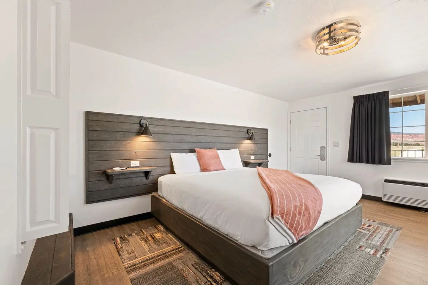 Broken Spur Inn & Steakhouse ROOM_EXAMPLE