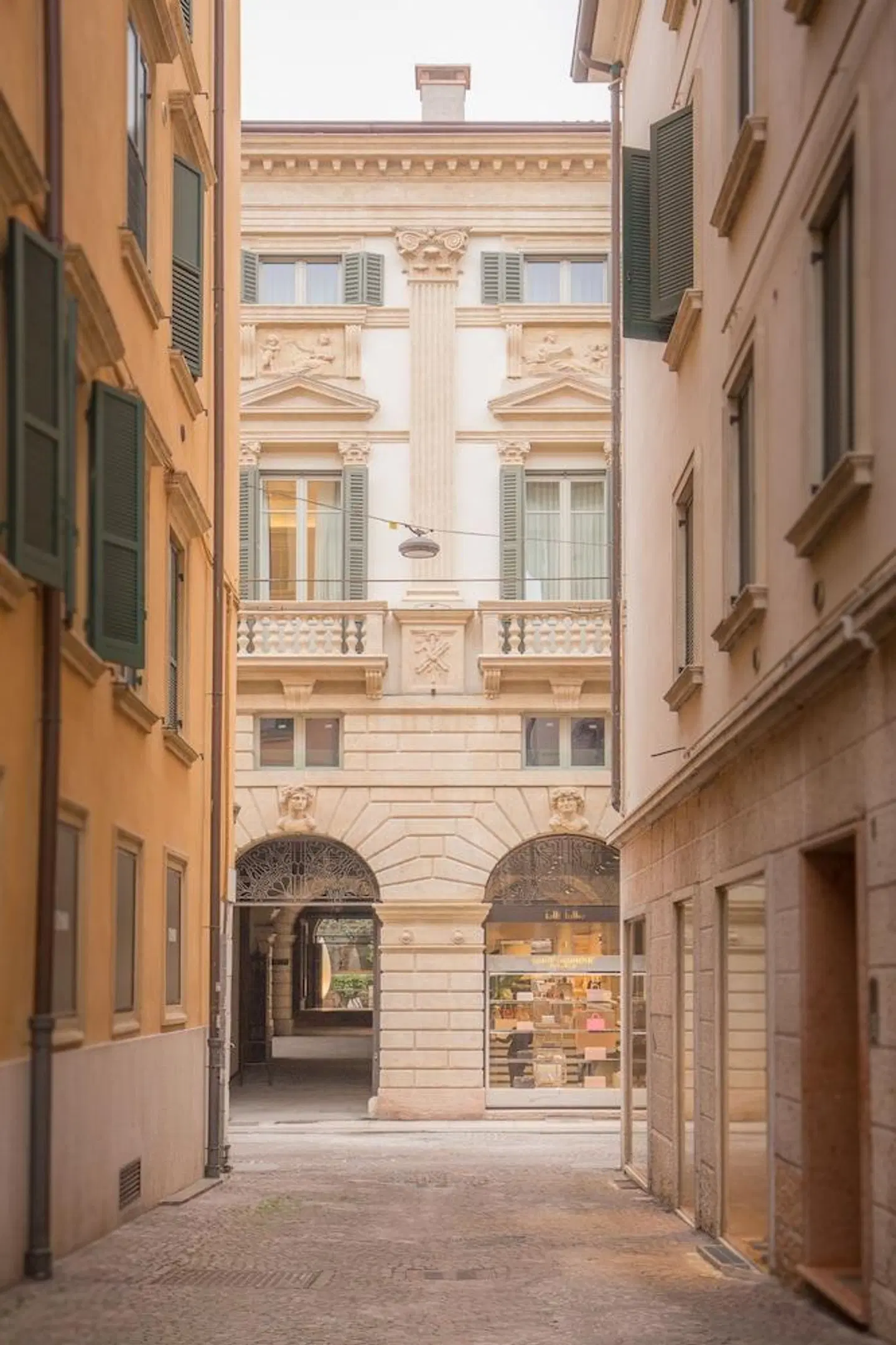 Palazzo Monga Boutique Guesthouse EXTERIOR