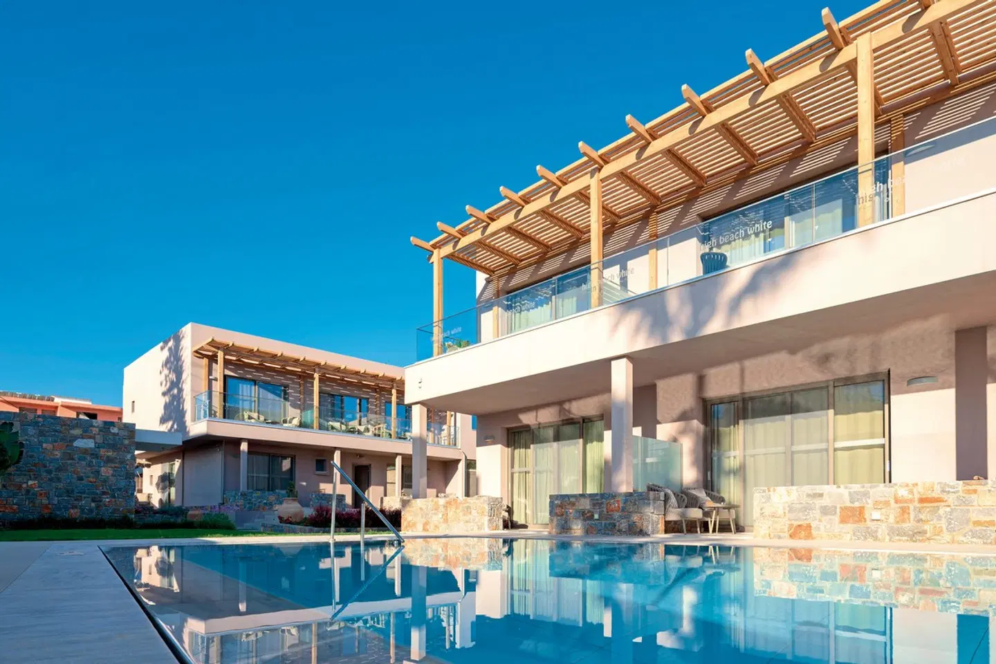 High Beach White OUTDOOR_POOL