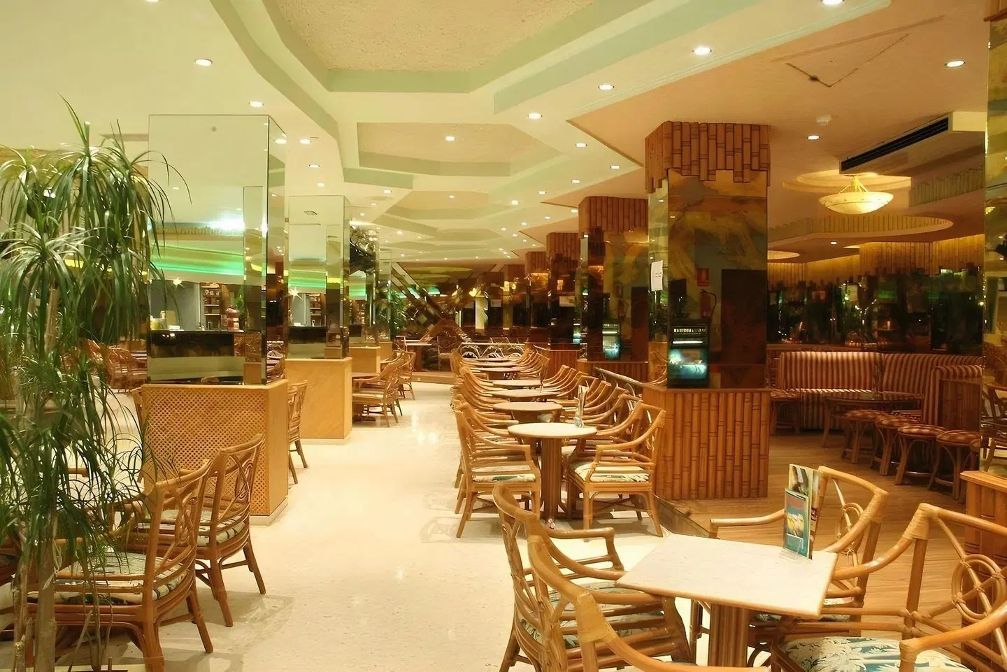 Hotel Benidorm East by Pierre & Vacances Restaurant