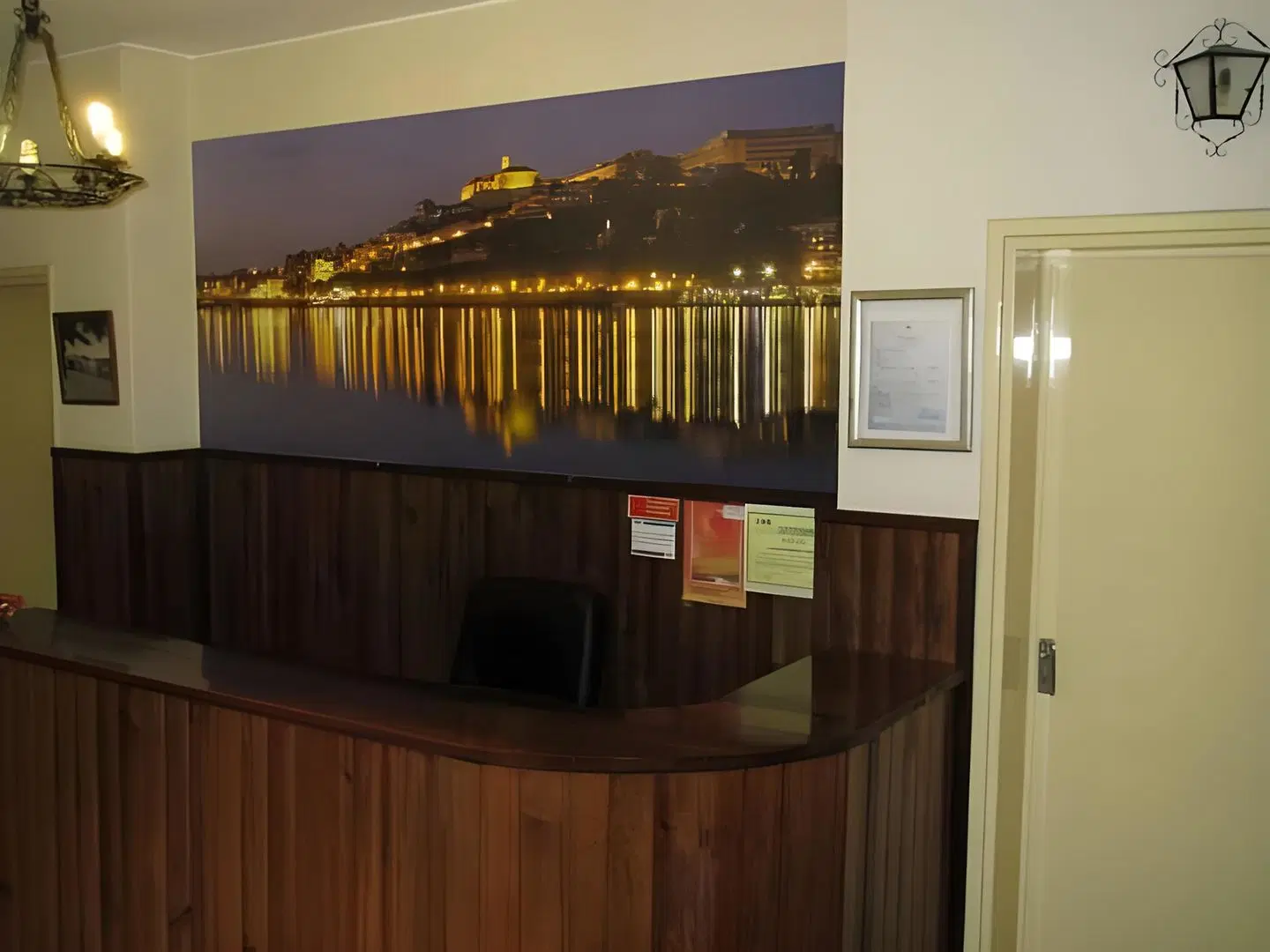 Moderna LOUNGE_LOBBY