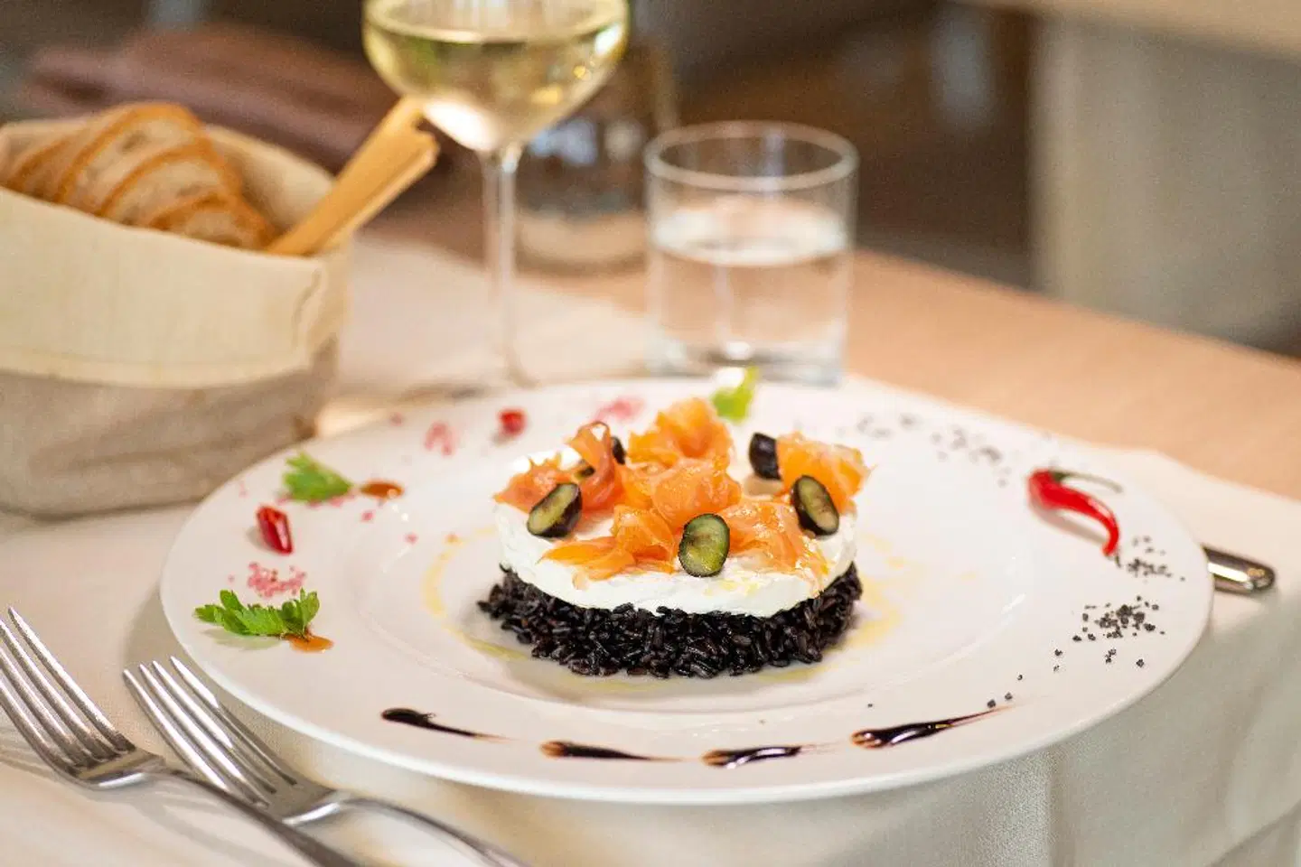 Simon Hotel Restaurant