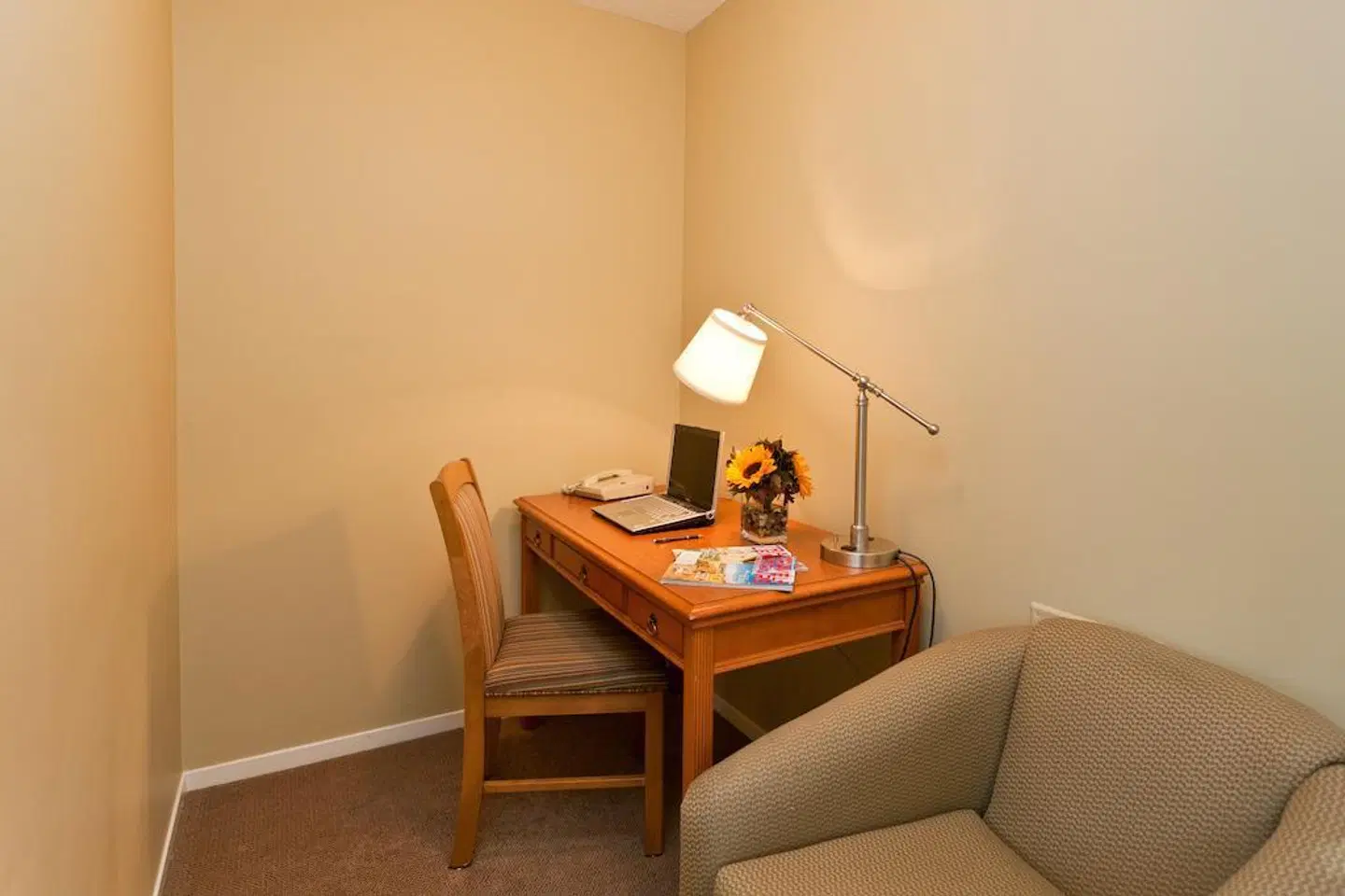 Lord Stanley Suites On The Park ROOM_EXAMPLE