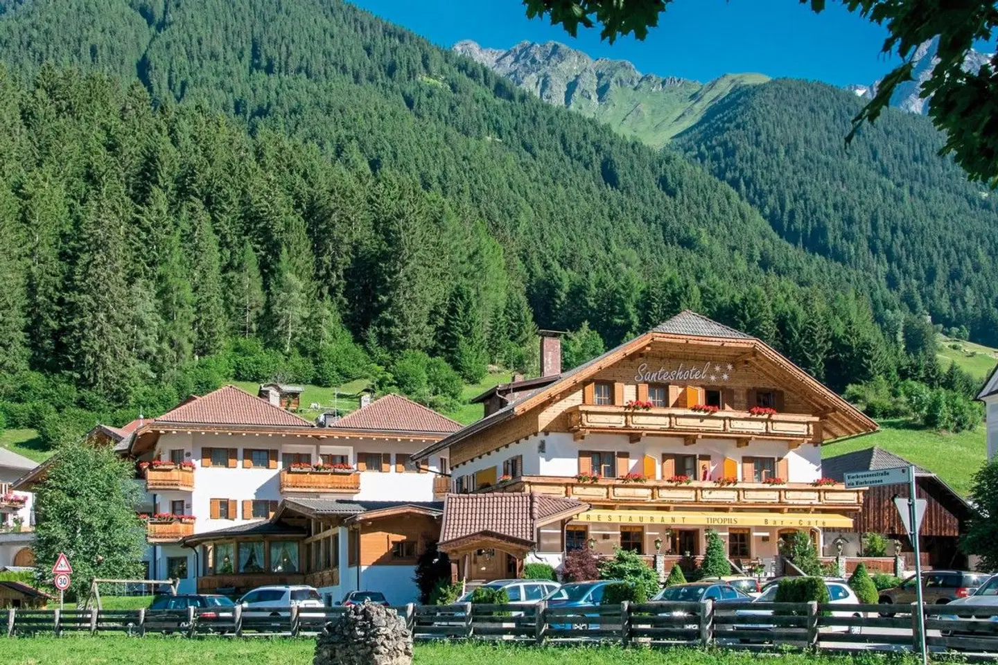 Santeshotel EXTERIOR