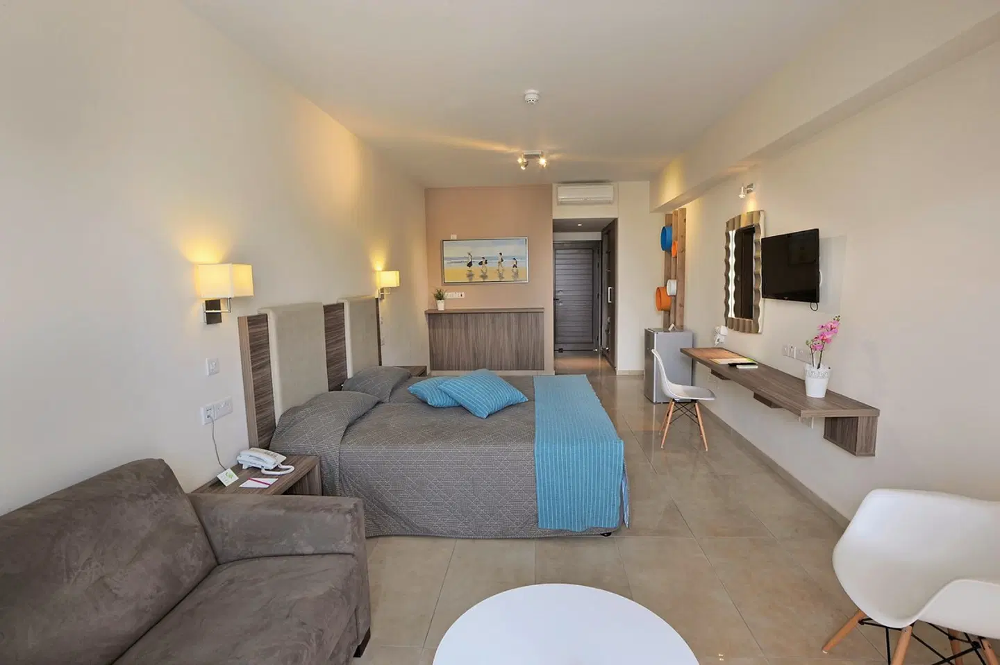 Nelia Gardens Hotel ROOM_EXAMPLE