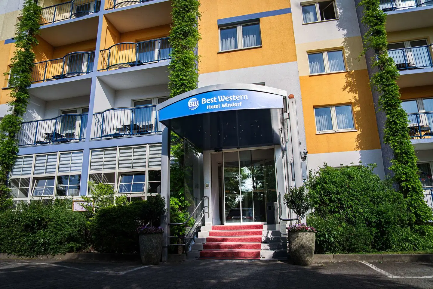Best Western Hotel Windorf EXTERIOR