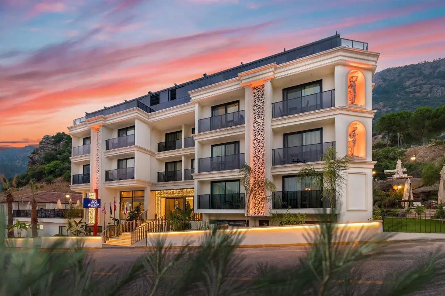 Amossia Elite Hotel EXTERIOR