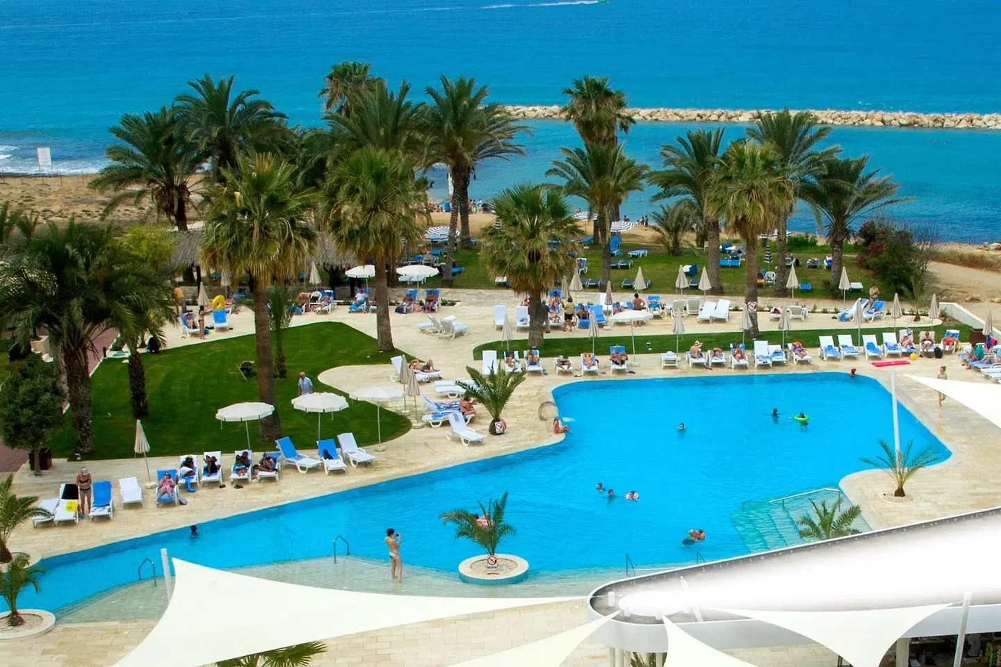 Venus Beach Hotel OUTDOOR_POOL