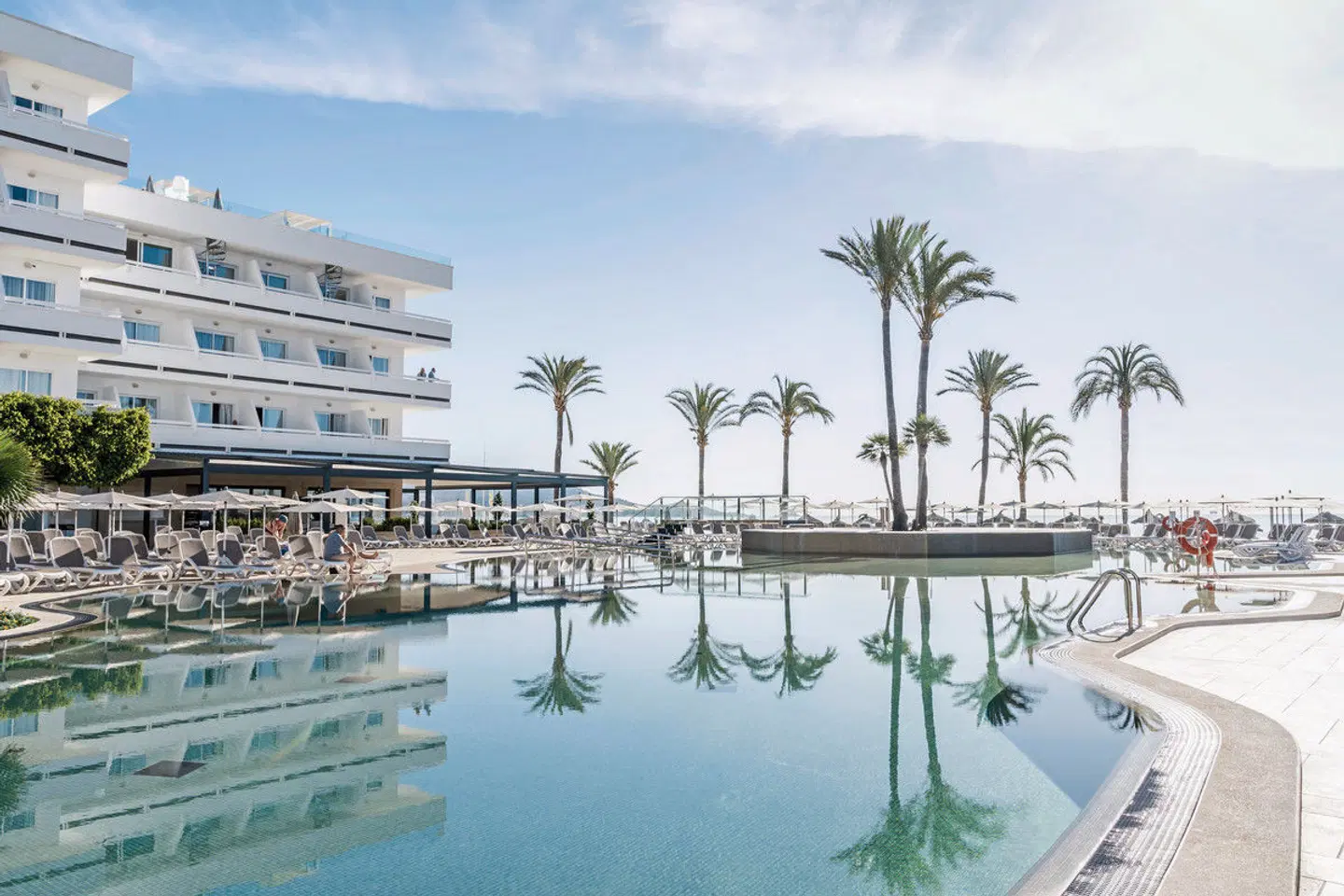 Condesa OUTDOOR_POOL