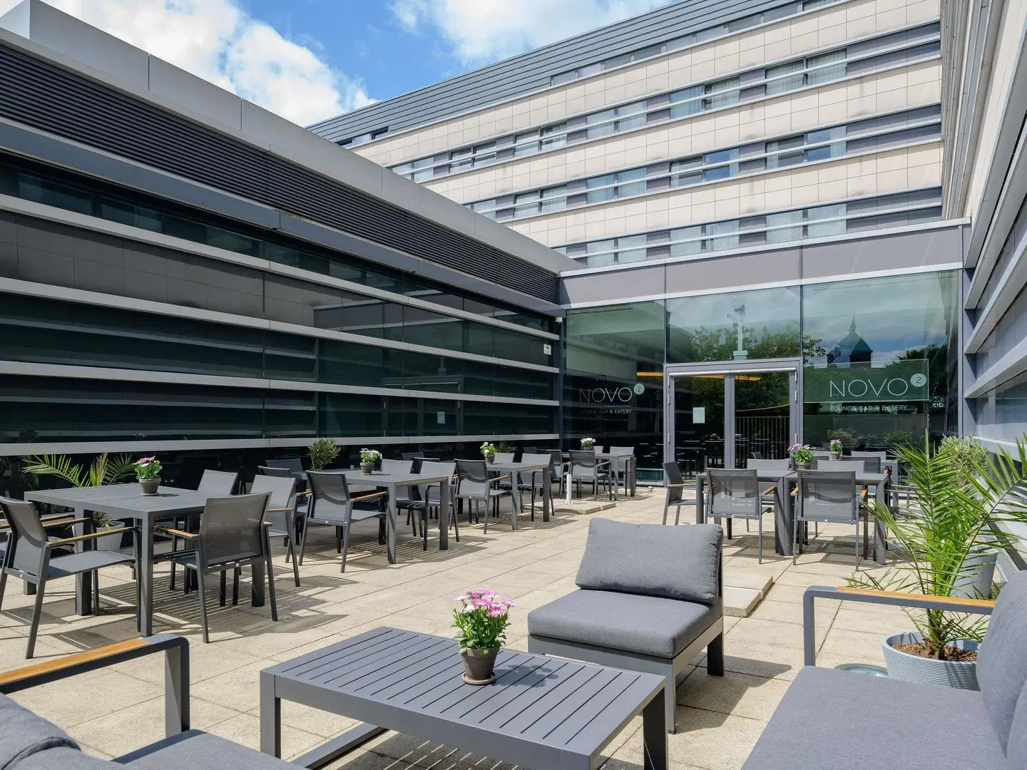 Novotel Aachen City Hotel Terrasse