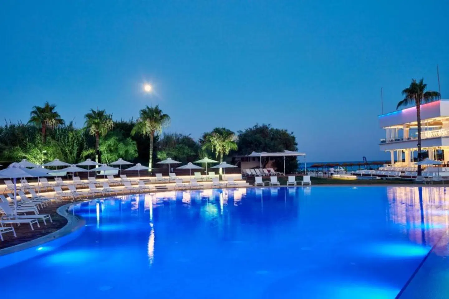 So Nice Club Resort OUTDOOR_POOL