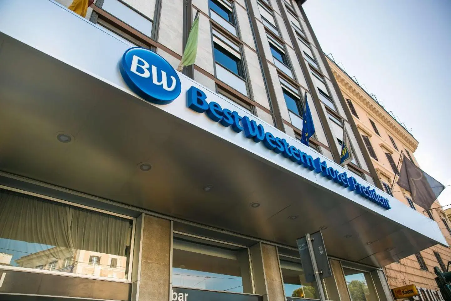 Best Western Hotel President EXTERIOR