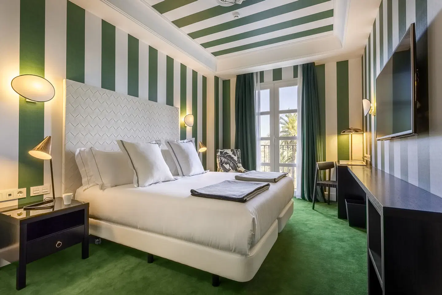 Room Mate Valeria ROOM_EXAMPLE