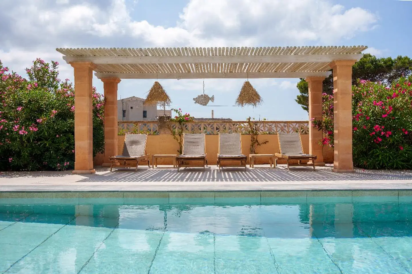 Andreas OUTDOOR_POOL