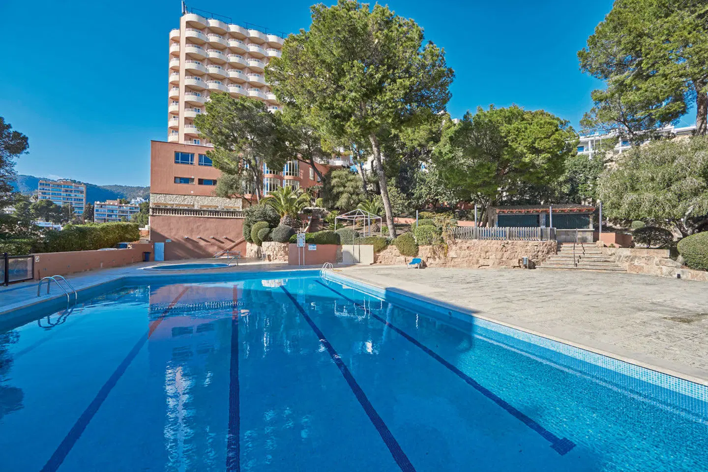 MLL Blue Bay OUTDOOR_POOL