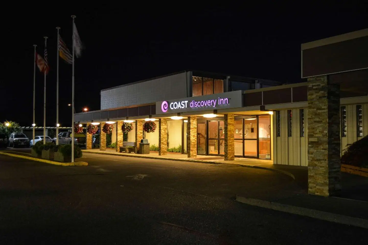 Coast Discovery Inn EXTERIOR