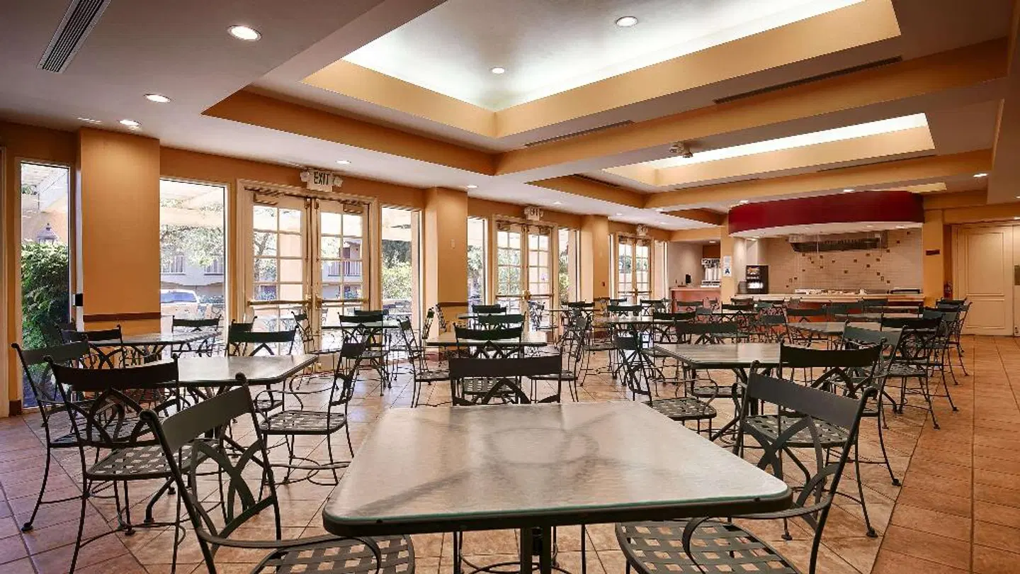 BEST WESTERN PLUS Palm Desert Resort Bar