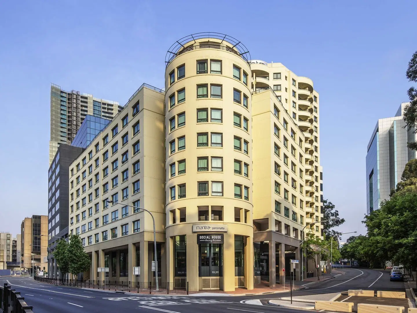 Mantra Parramatta EXTERIOR