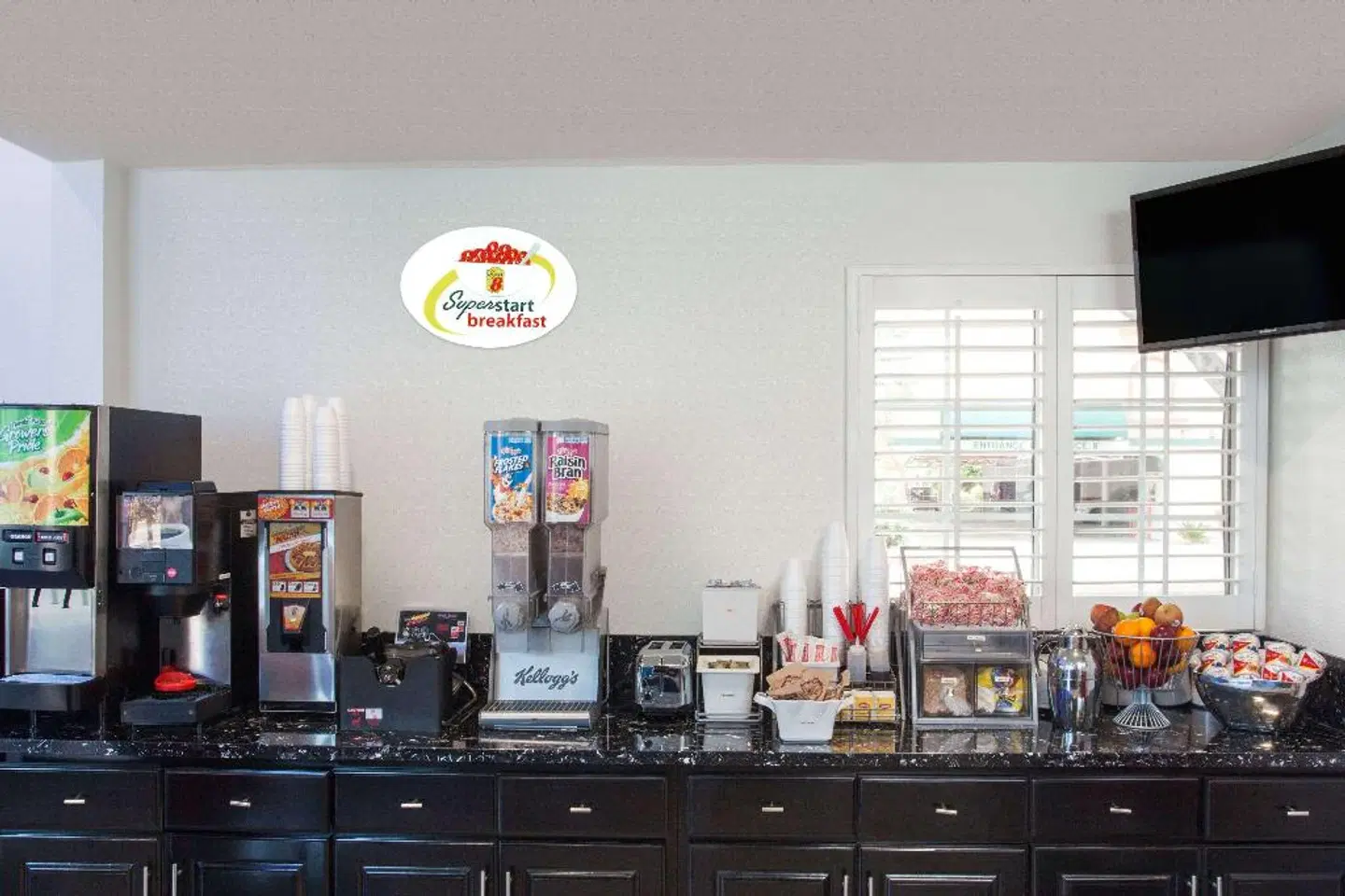 Super 8 by Wyndham Pasadena/LA Area Restaurant