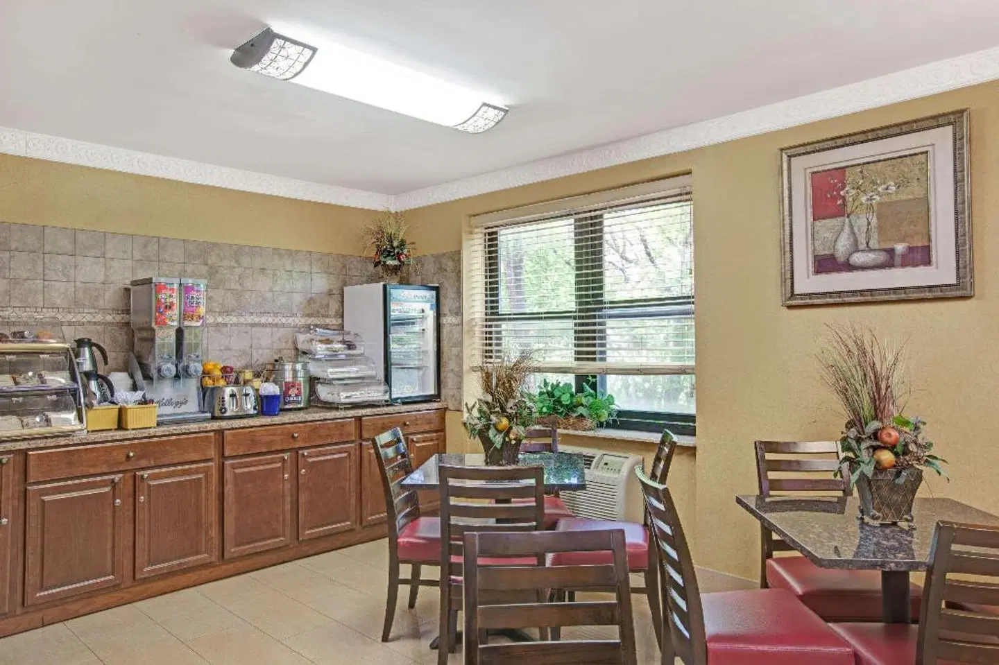 Days Inn by Wyndham Brooklyn Bar