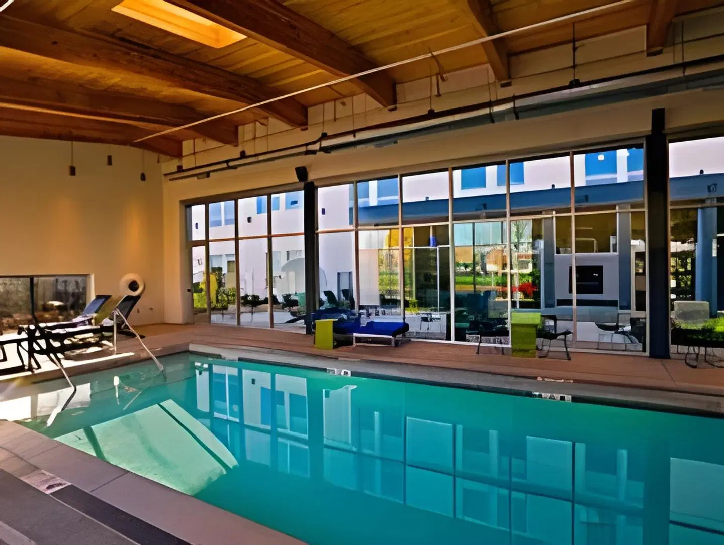 Aloft Portland Airport at Cascade Station Hallenbad