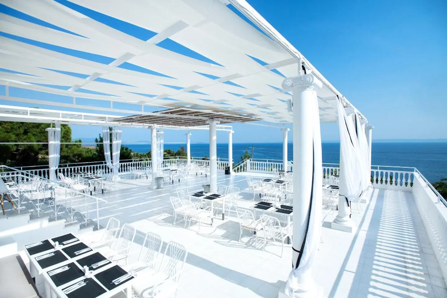Bianco Olympico Beach Resort Terrasse