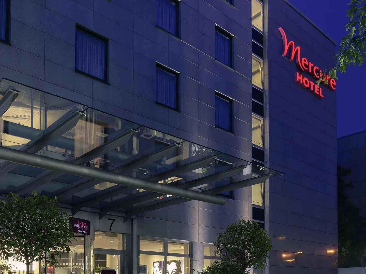 Mercure Duesseldorf City Nord EXTERIOR