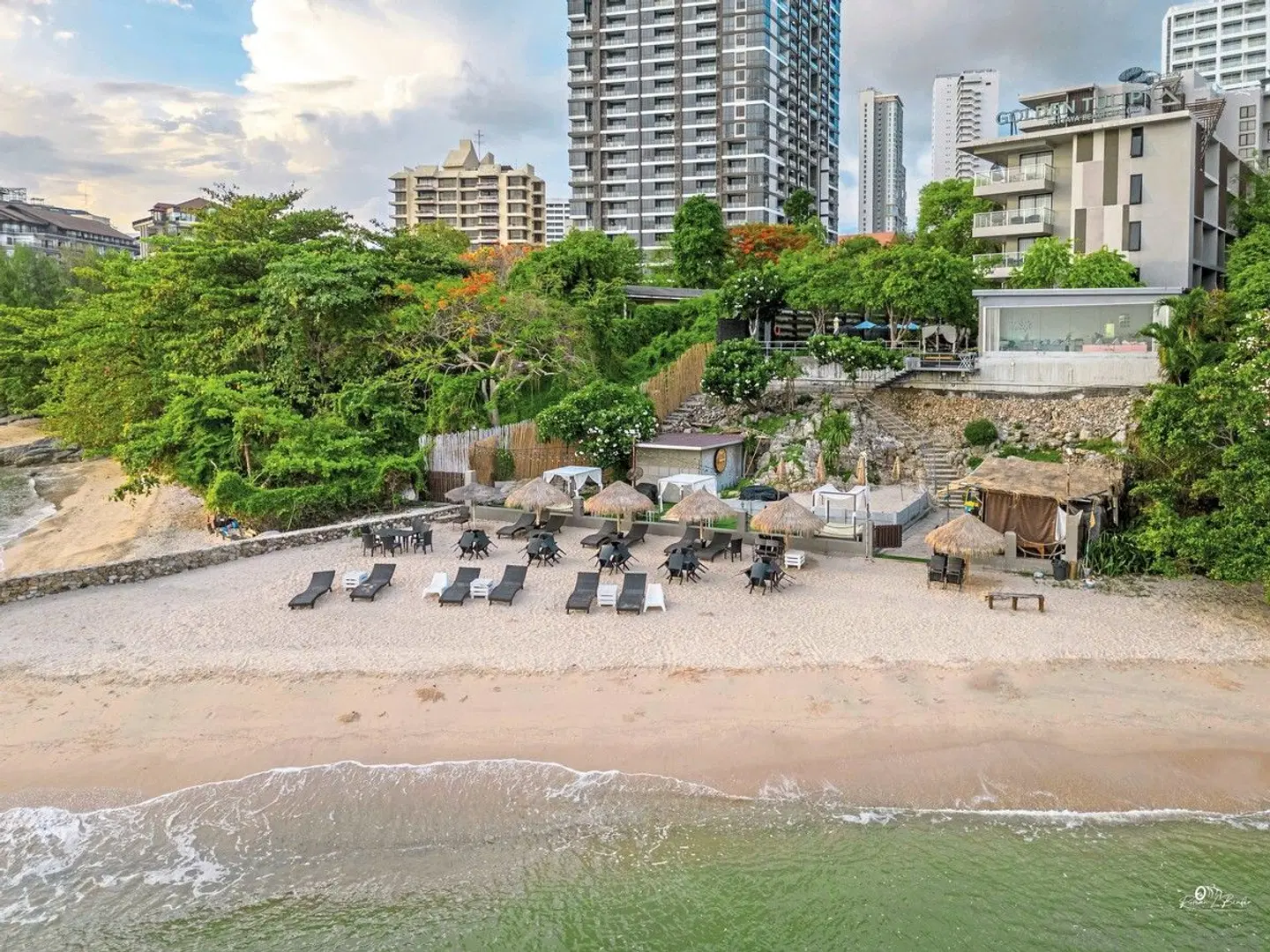 Golden Tulip Pattaya Beach Resort EXTERIOR