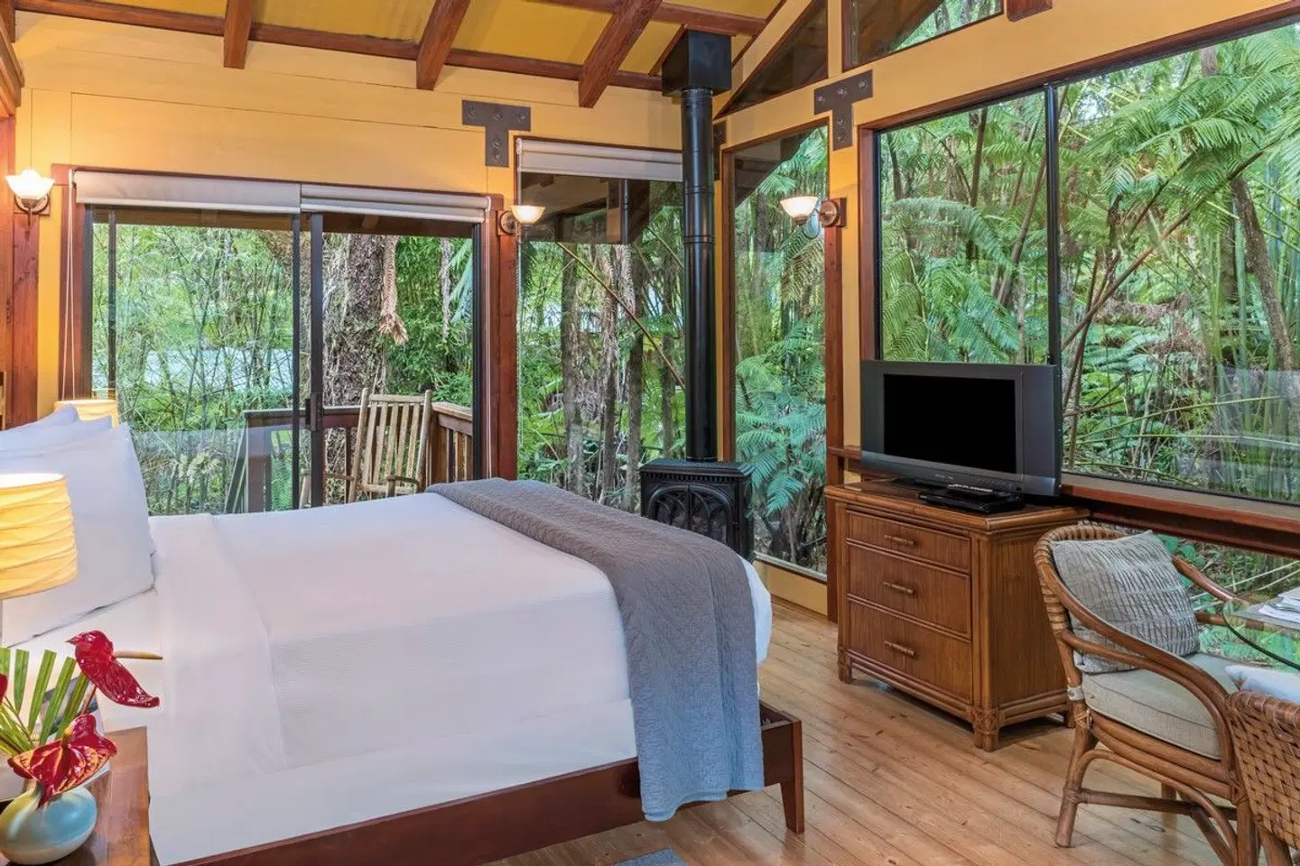 Volcano Village Lodge ROOM_EXAMPLE