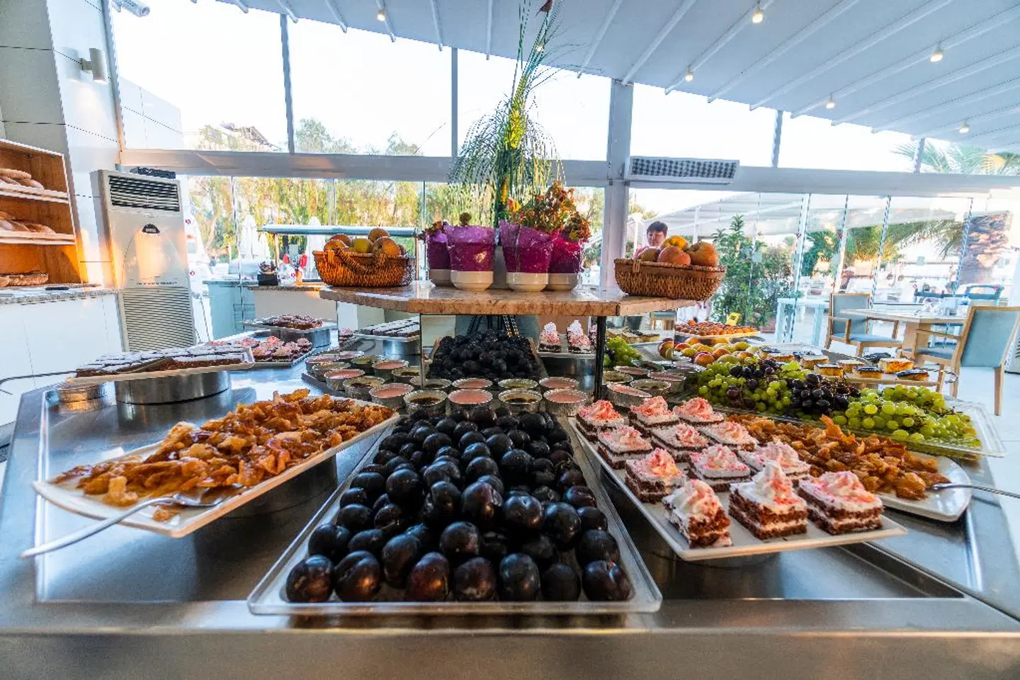 Dragut Point North Hotel - All Inclusive Restaurant