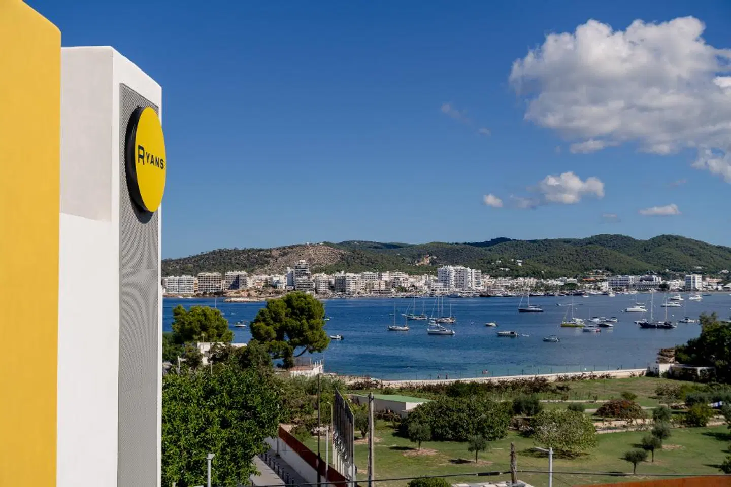 Ryans Lola's SPORTS_AND_LEISURE