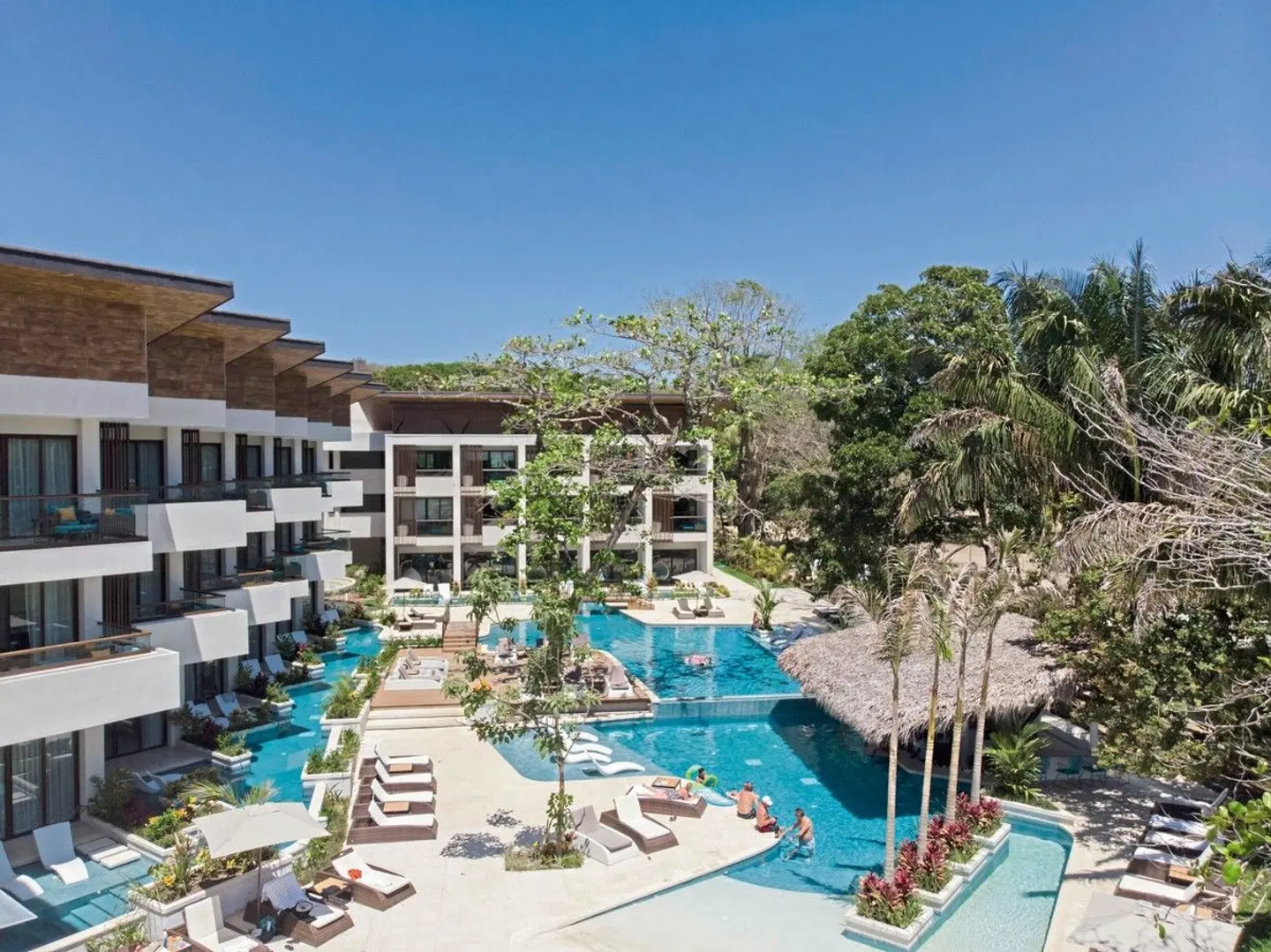 Azura Beach Resort EXTERIOR