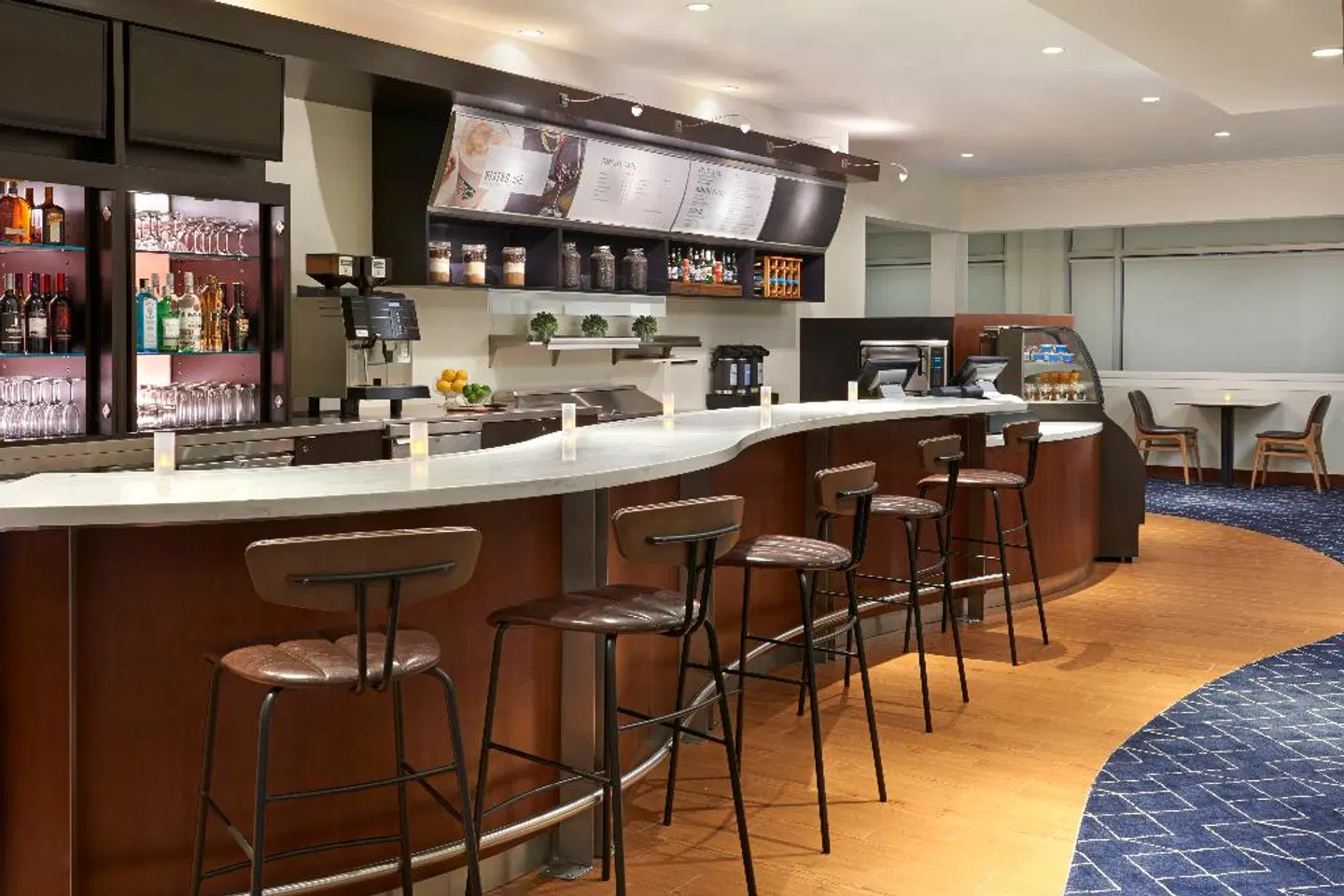 Courtyard by Marriott Ottawa Downtown Bar