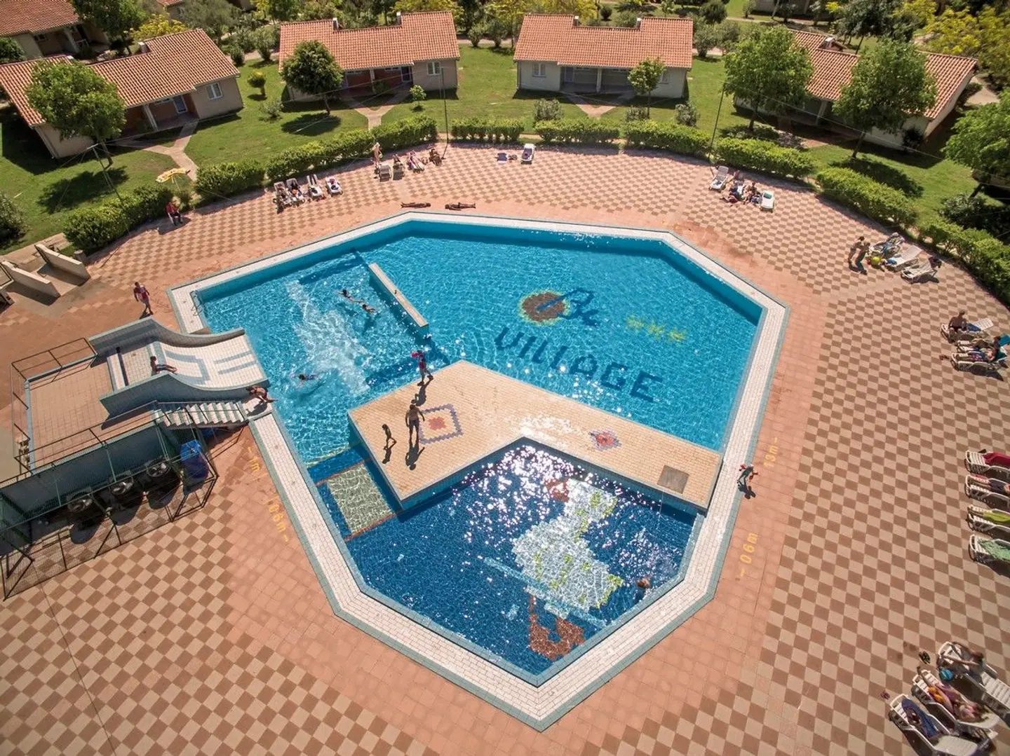 Bi Village Mobile Homes (by Happy Camp) OUTDOOR_POOL