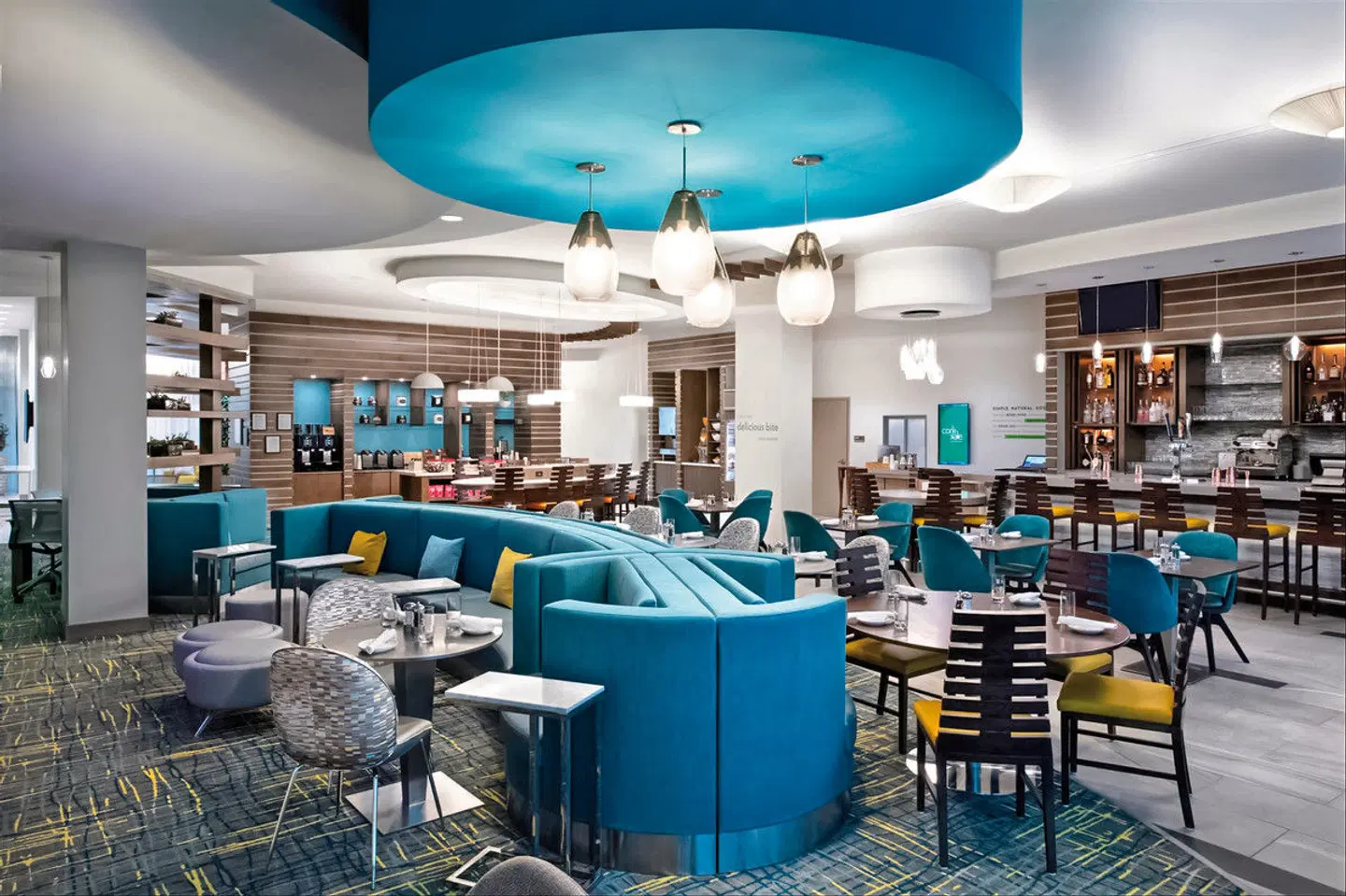 Even Miami Airport Bar