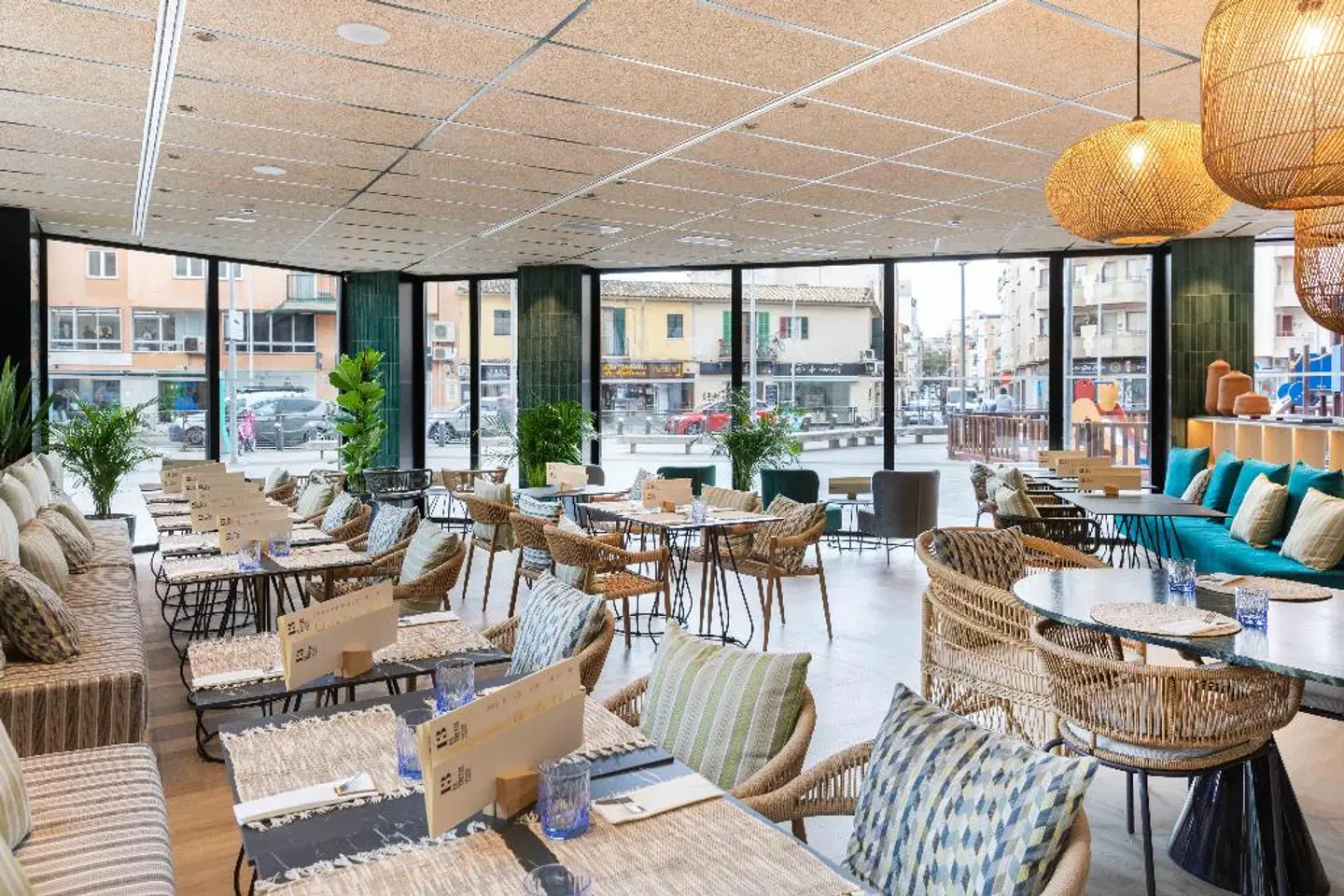 JS Palma Plaza Hotel Restaurant