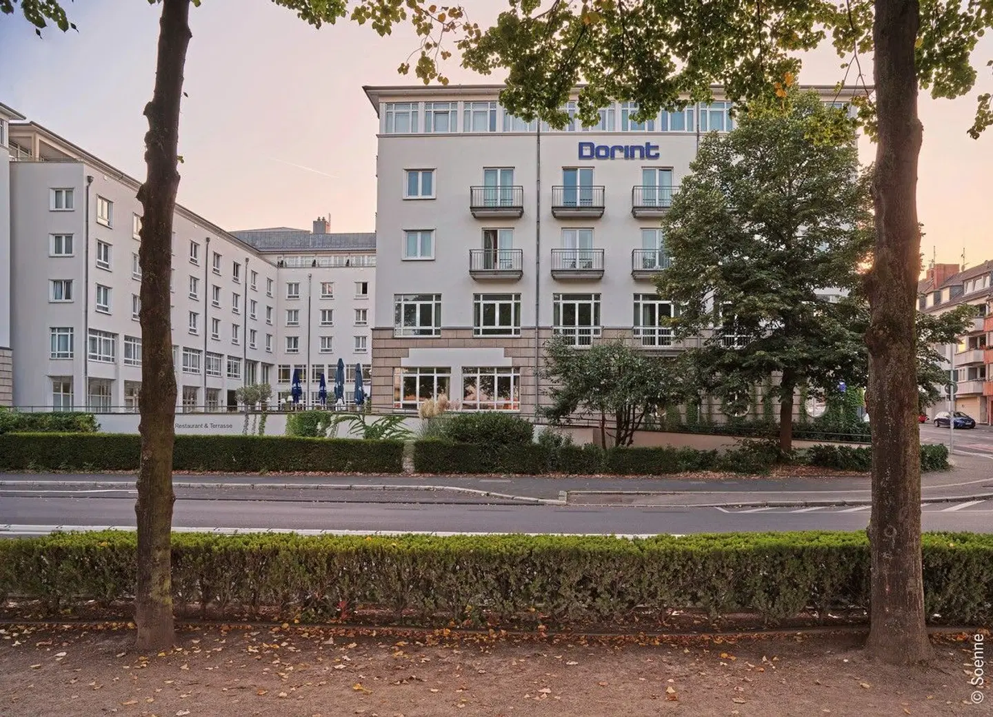 Dorint Hotel Bonn EXTERIOR
