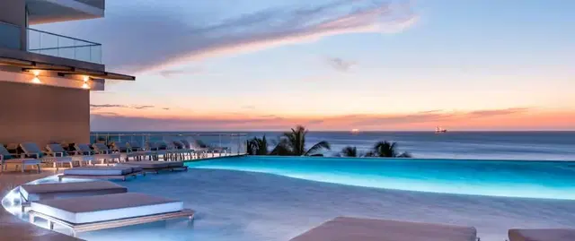 Hilton Santa Marta OUTDOOR_POOL