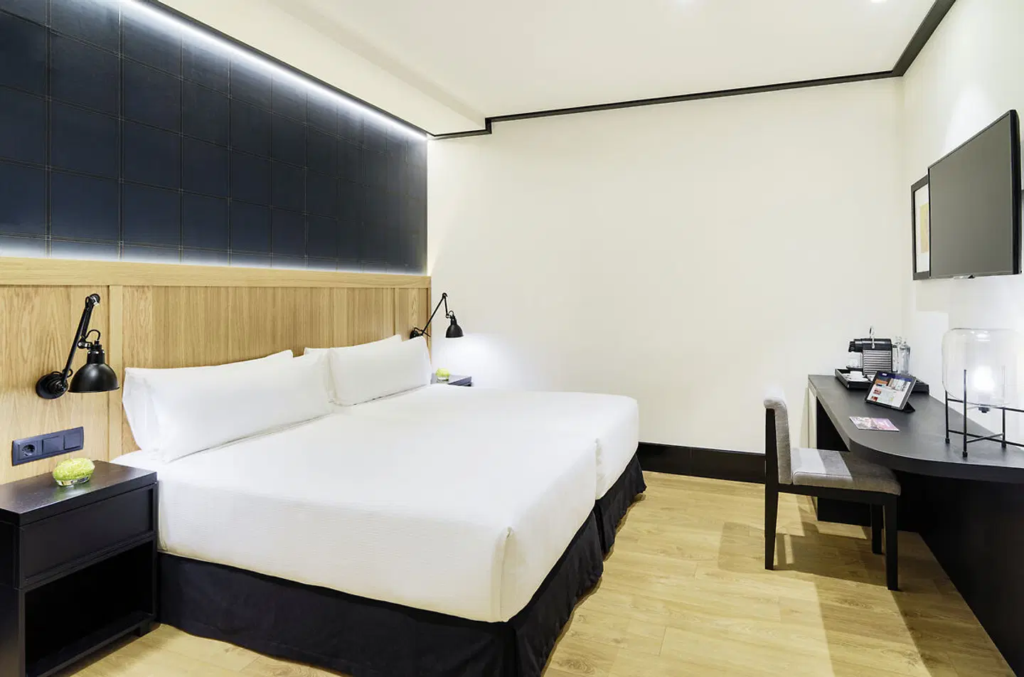 H10 Puerta de Alcalá ROOM_EXAMPLE